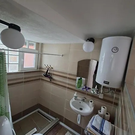 Dino Apartman